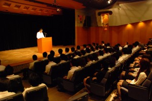 管理部粕谷部長による状況報告