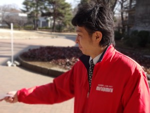 赤いジャンパーが目印のミニミニです！