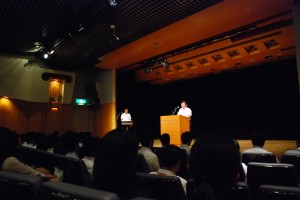 工事部　赤坂課長