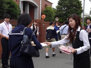 お部屋のご案内資料はひとつひとつスタッフの手作りです！