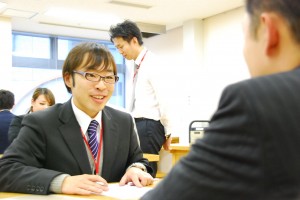 ミニミニ三鷹店　三浦社員