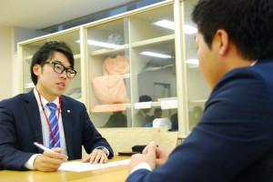 ミニミニ府中店　斎藤社員